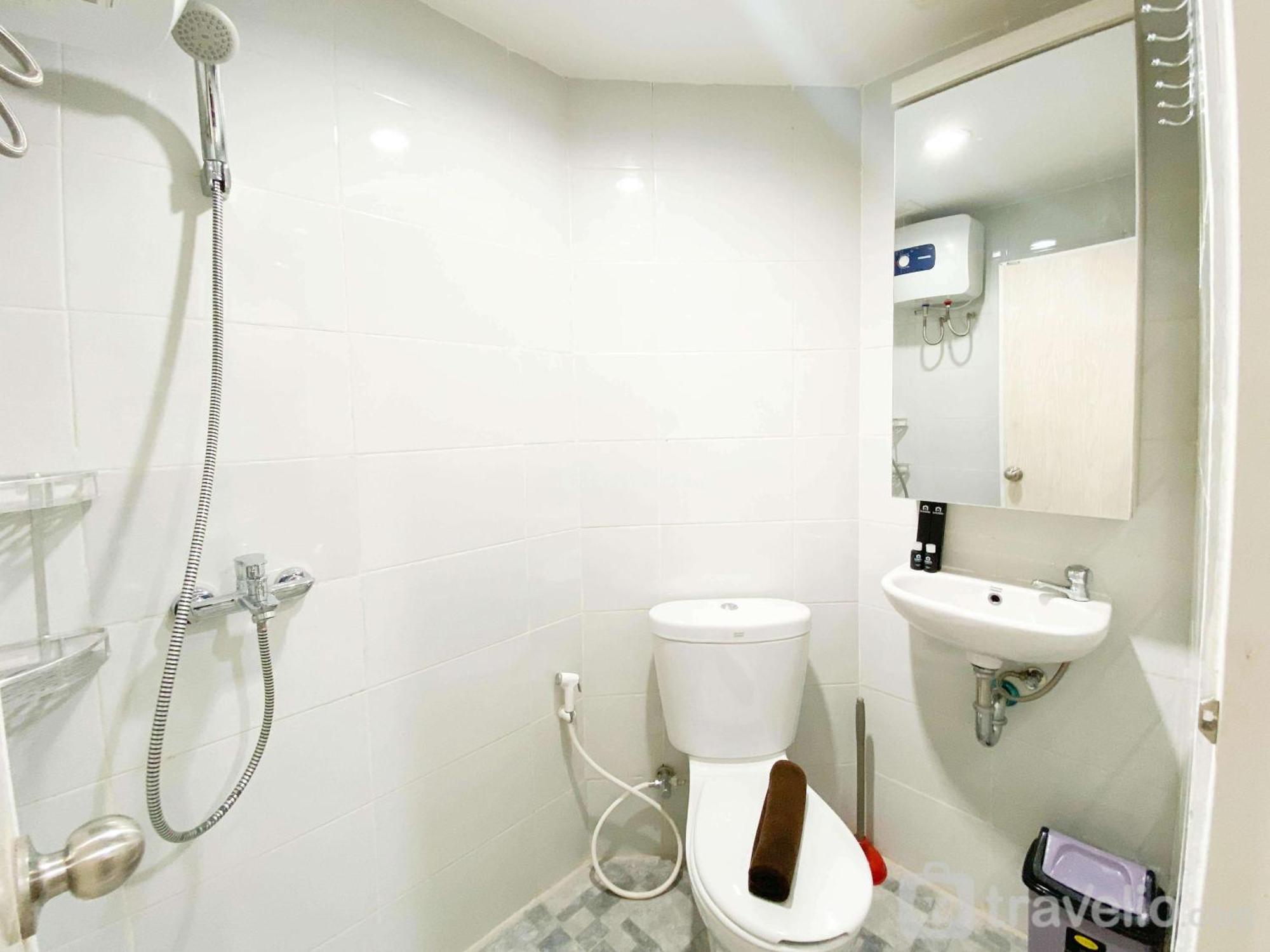 Minimalist And Homey At Amartha View By Travelio Apartemen *